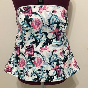 NWT White House black Market Buster sz8